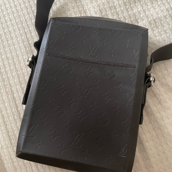 Louis Vuitton Brown unisex crossbody - Picture 2 of 8